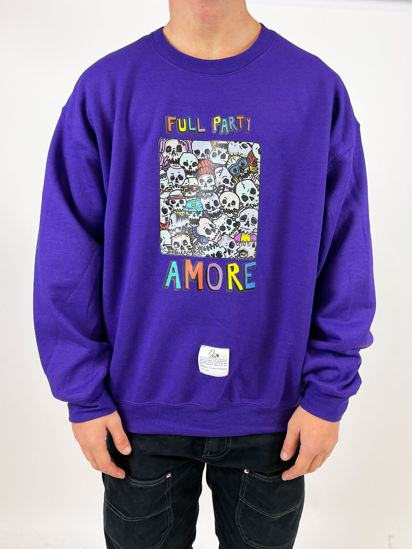 AMORE - Full Party Crewneck